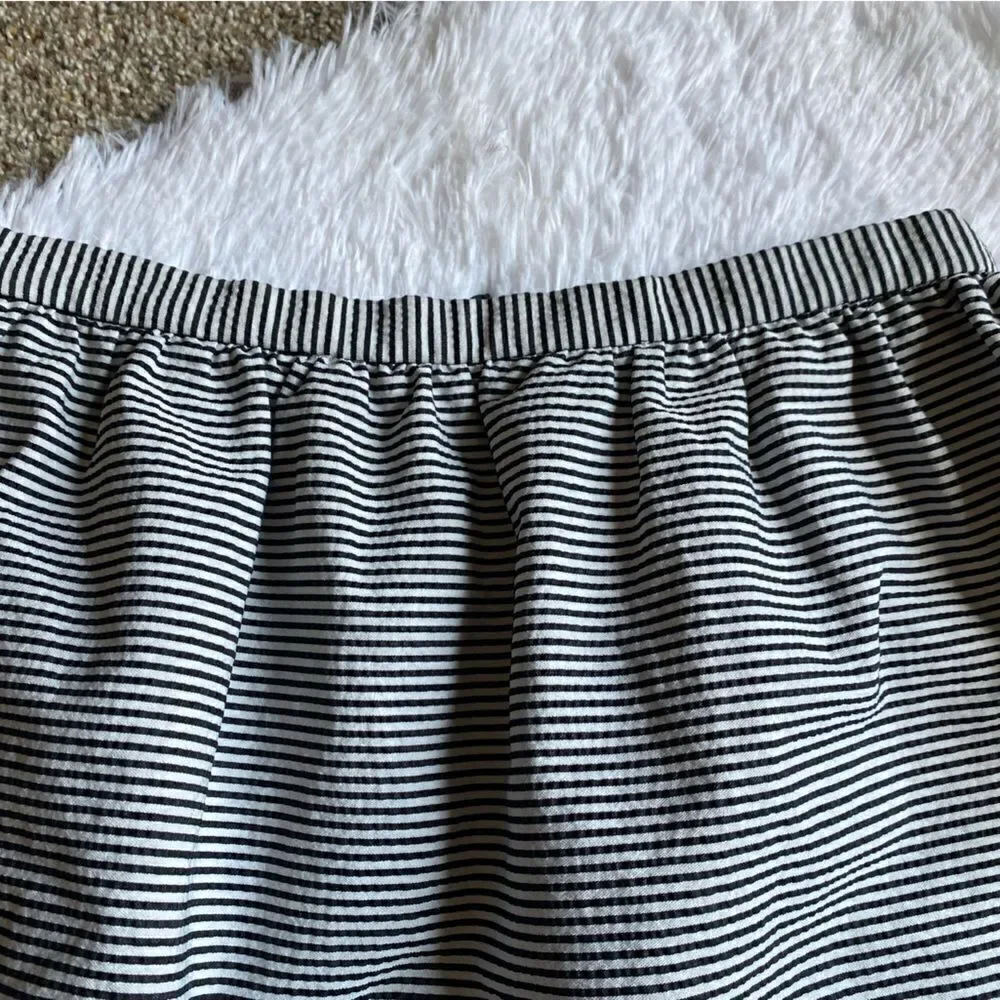 Alice + Olivia Francy’s Skirt Striped Mini Elastic Waist Zipped Back Lined‎ Sz 6